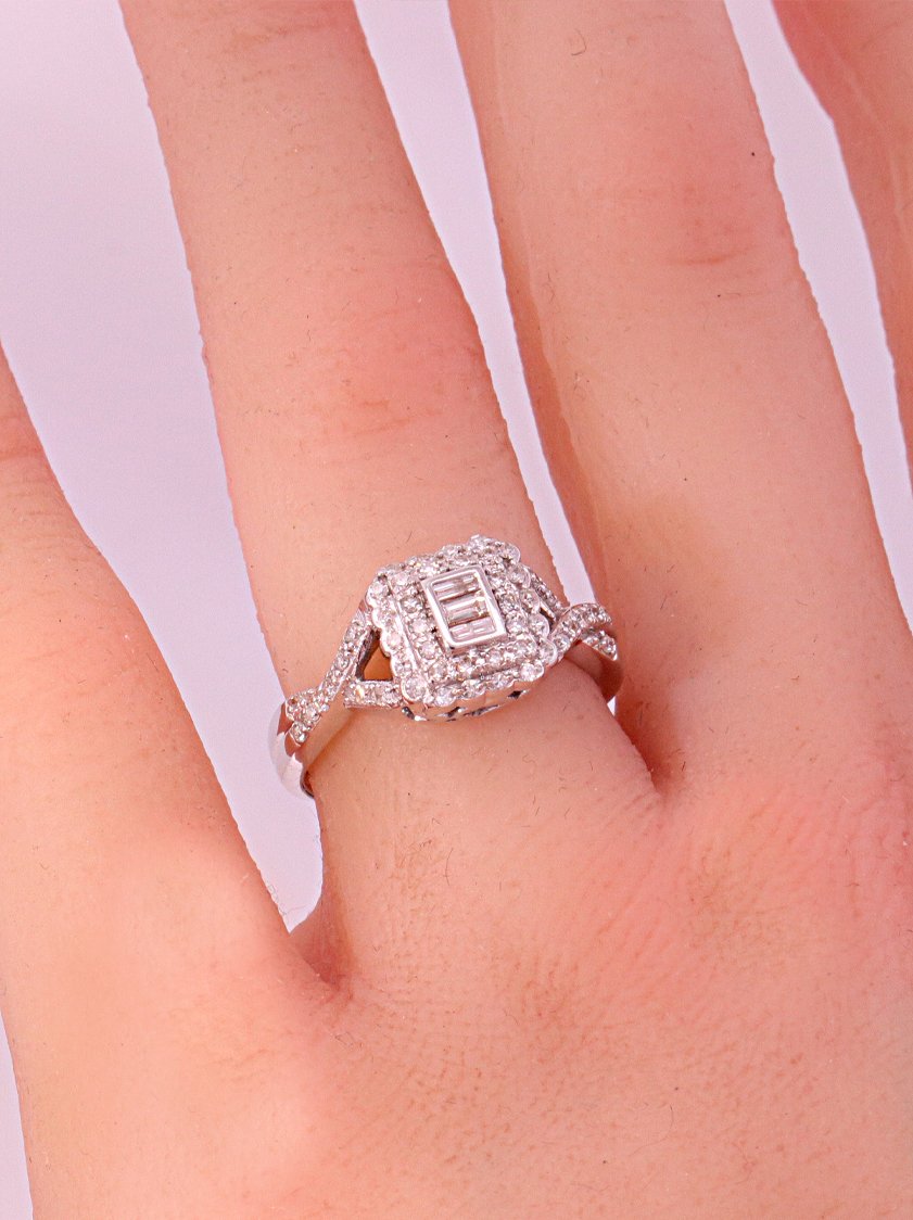 14K White Gold Diamond Ring – SW18767