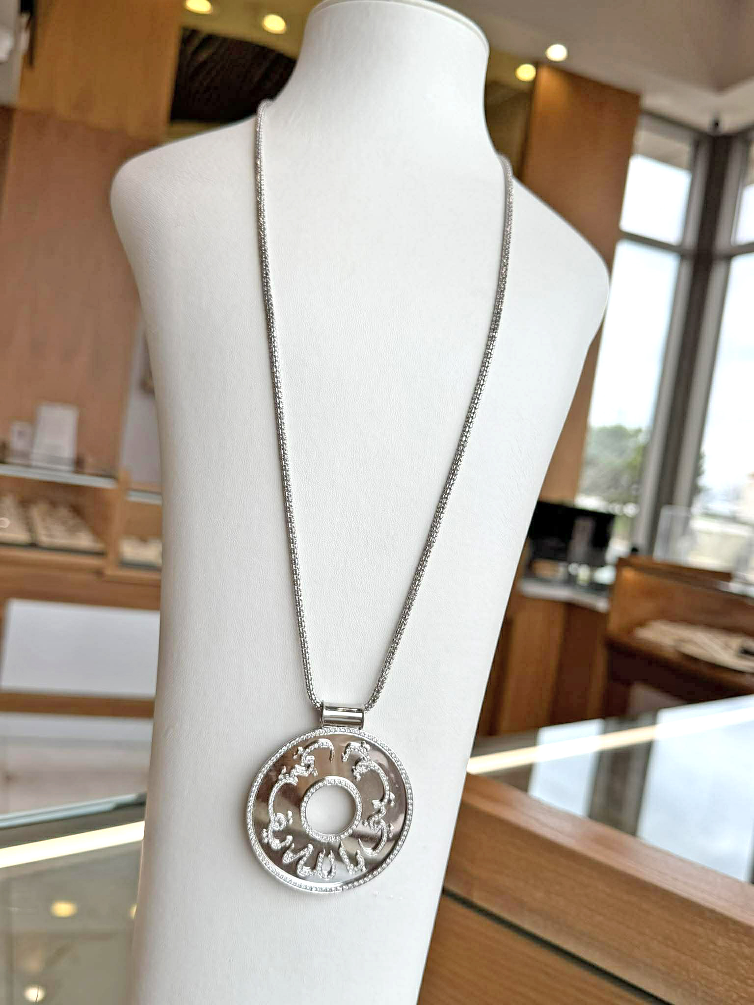 14K White Gold Diamond Necklace – SW31395