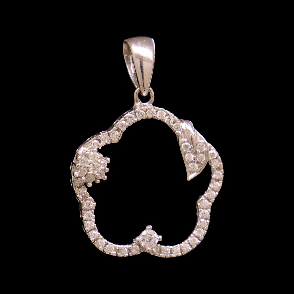 18K White Gold Pendant