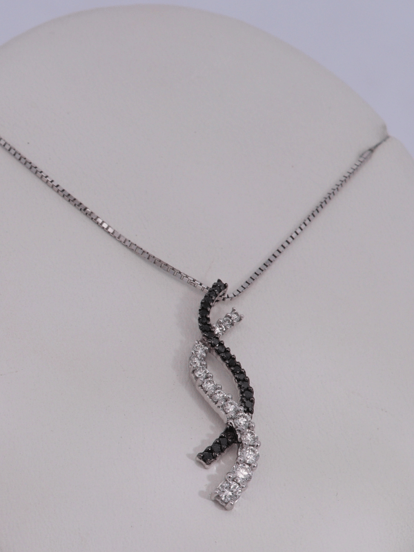 18K White Gold Diamond Necklace – SW30890