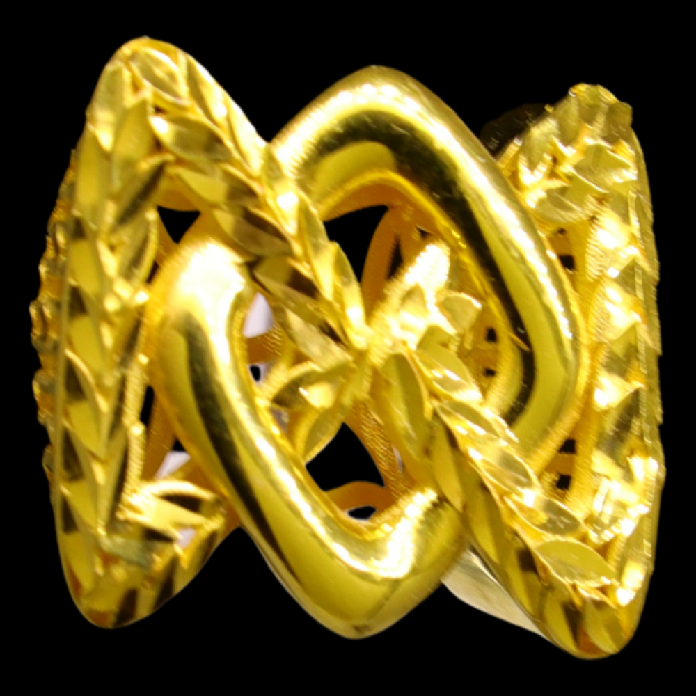 21K Yellow Gold Ring – Size 7 1/2 – SW30048