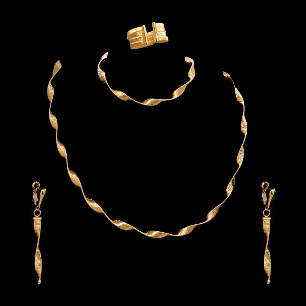 18K Gold Necklace Set