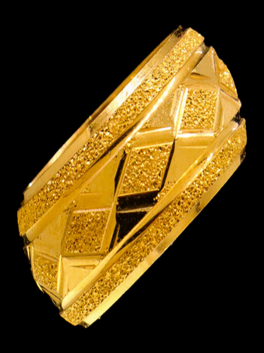 21K Gold Wedding Band Size 5.5 - SW12374