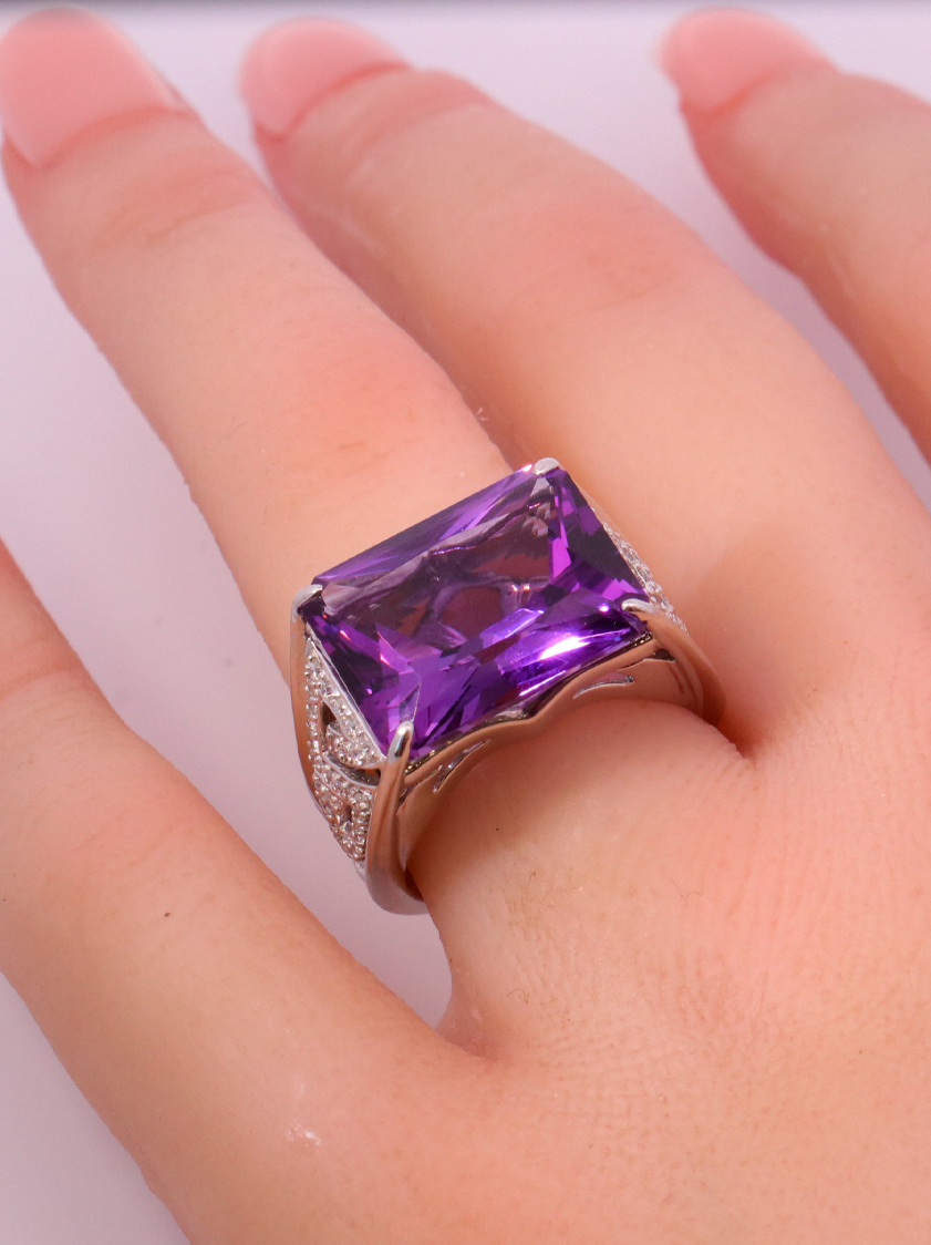 14K White Gold Diamond Ring – SW13919