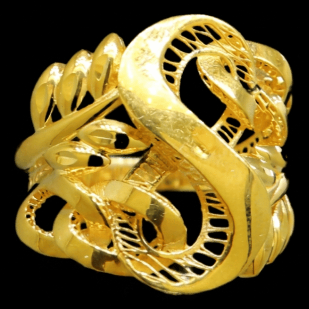 21K Yellow Gold Ring – Size 8 – SW31821