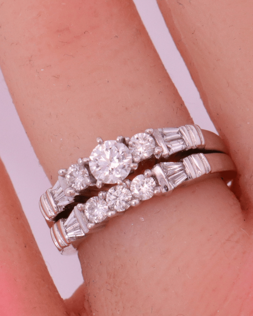 14K White Gold – Size 8 1/2 – SW22631