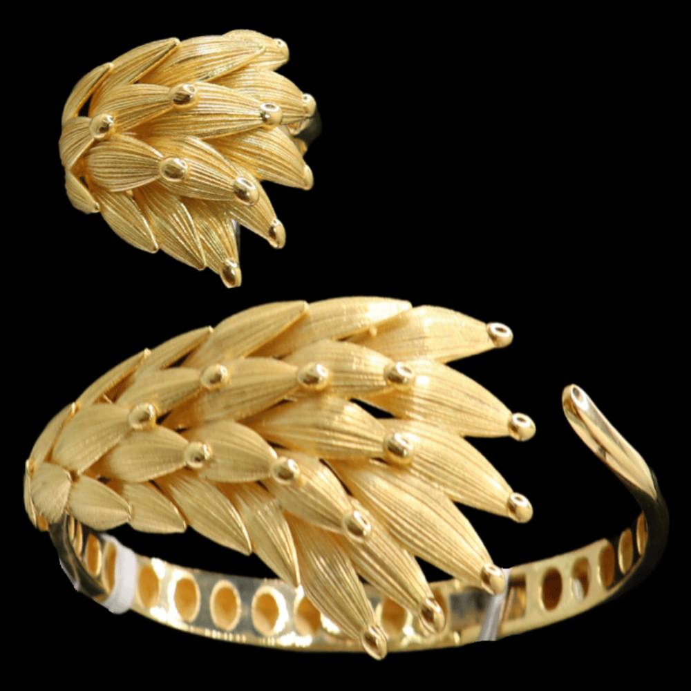 18K Gold Bangle with matching ring