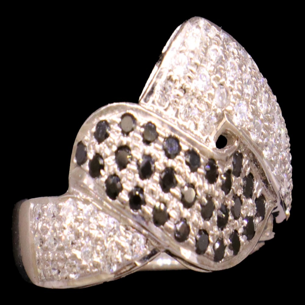 18K White Gold Ring