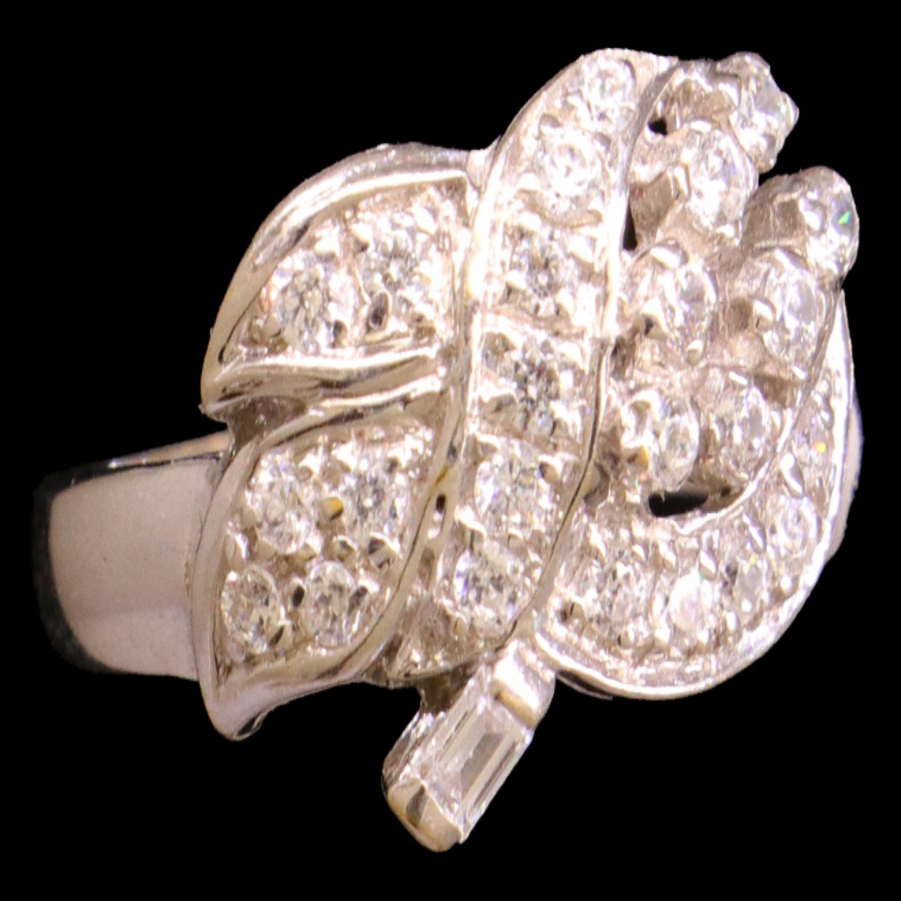 18K White Gold Ring