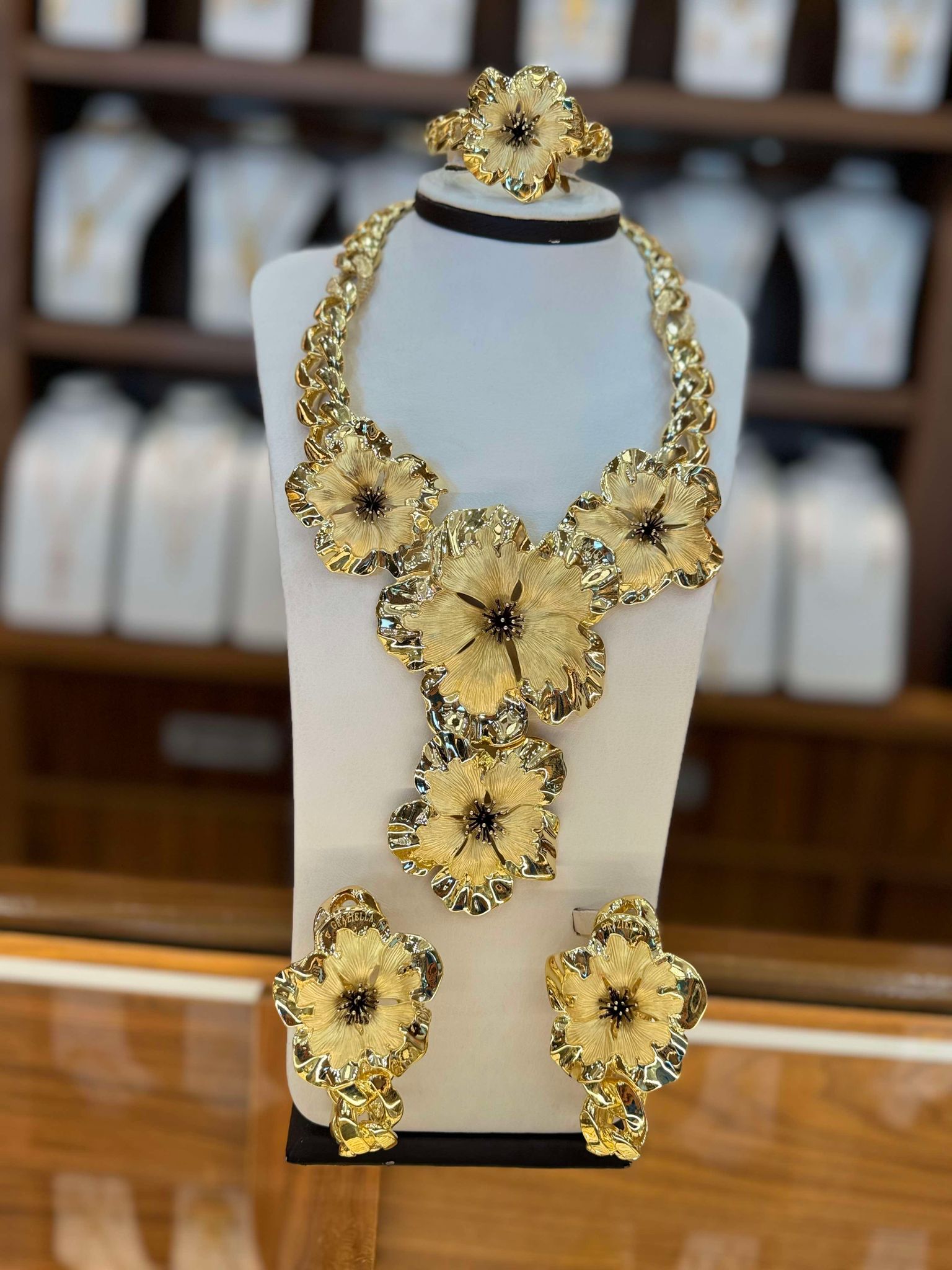 18K Gold Necklace Set