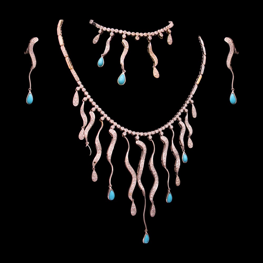18K Gold Necklace Set